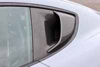 「GT4 RS」ではリアクオーターウィンドウを埋める形でエアインテークを装備。「ヴァイザッハパッケージ」装着車には、より効率的に空気を取り込む「プロセスエアインテーク」が装備される。