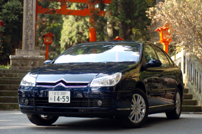 【スペック】2.0:全長×全幅×全高=4740×1780×1480mm/ホイールベース=2750mm/車重=1430kg/駆動方式=FF/2リッター直4DOHC16バルブ(143ps/6000rpm、20.8kgm/4000rpm)/価格=360.5万円(テスト車=同じ)