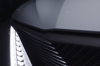 「ウルトラクルーズ」は、2023年にキャデラックの次世代EV「セレスティック」を皮切りに導入が開始される予定だ。写真はセレスティックのティーザー画像。