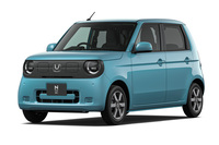 2026年中に正式発表される予定のBEV「スーパーONE」。そのベースとなる「N-ONE e:」は、2025年9月に販売が開始された。こちらのスリーサイズは当然軽自動車規格に収まる全長×全幅×全高=3395×1475×1545mm。フロントに搭載される駆動用モーターは最高出力64PS、最大トルク162N・mを発生する。一充電走行距離は295kmを実現している。