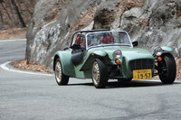 河口湖周辺のワインディングロードを行く「セブン プリント」。ボディーカラーにはテスト車の「キャンバーウィックグリーン」に加え、「クリーム」や「ブリティッシュレーシンググリーン」などが用意されていた。