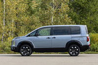 三菱がミニバン「デリカD:5」の大幅改良モデルを発表【ジャパンモビリティショー2025】の画像