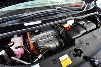 2.5リッター直4エンジンにモーターを組み合わせる、ハイブリッドシステム。