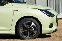 ほった「個人的に気になるトコロを挙げるとしたら、フロントのオーバーハングが長くなったことでしょうか」
清水「それは衝突安全性向上のため?」
ほった「新しいADAS用のセンサーを積むためだそうです」