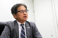 新型「スープラ」の開発を主導した、トヨタ自動車の多田哲哉さん。