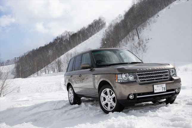【スペック】レンジローバーヴォーグ Autobiography:全長×全幅×全高=4970×1955×1880mm/ホイールベース=2880mm/車重=2630kg/駆動方式=4WD/5リッターV8DOHC32バルブ スーパーチャージャー付き(510ps/6000-6500rpm、63.8kgm/2500-5500rpm)/価格=1500万円(テスト車=1692万9000円)
