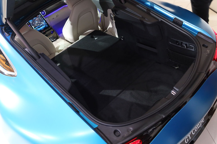 メルセデスAMG GT63 4MATIC+ クーペ(ラゲッジルーム)