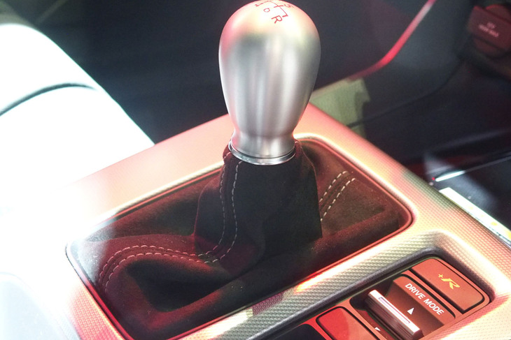 ホンダ・シビック タイプRレーシングブラックパッケージ