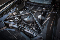 40psのパワーアップを果たして740psに達した6.5リッターV12エンジン。