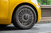 タイヤサイズは195/55R16。試乗車はグッドイヤーのコンフォートタイヤを装着していた。