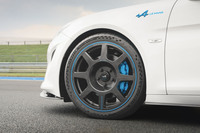 ルマン24時間レース100周年を記念した限定車「アルピーヌA110 Rルマン」発売の画像