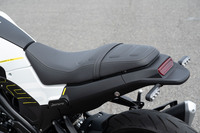 トライアンフ・スピートツイン1200(6MT)/ロイヤルエンフィールド・スクラム411(5MT)/ベネリ・レオンチーノ125(6MT)【試乗記】の画像