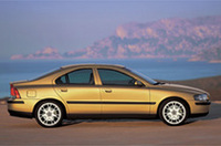 ボルボ、「S60」「S80」などの2003年モデルを発売の画像