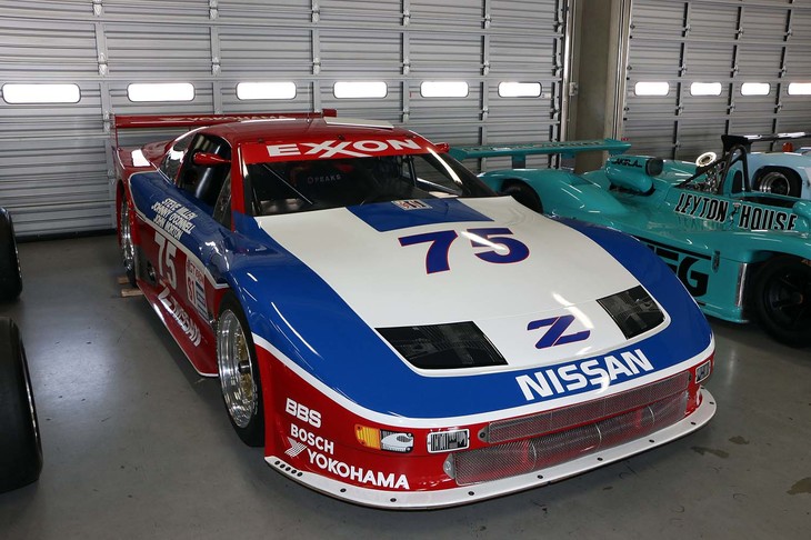 Z32型「日産フェアレディZ」のレーシングカーで、米国の「IMSAシリーズ」をメインに1990~1995年にかけて活躍した「IMSA 300ZX-GTS-1」。その後、日本でもSUPER GTの前身であるJGTC選手権に参戦していた。細部は異なるものの、カラーリングは日米で共通。現在はレストアが施され、再び走行可能な状態となっている。