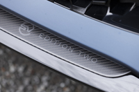 カーボンリップスポイラーには「SV EDITION TWO」のロゴがあしらわれる。