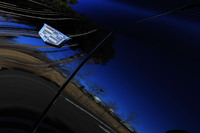 フロントのフェンダーパネルを飾るキャデラッククレスト。今日におけるキャデラックは、実は知的でオーセンティックなブランドなのだ。