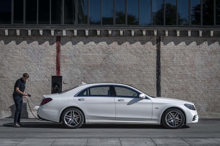 メルセデス・ベンツS560e