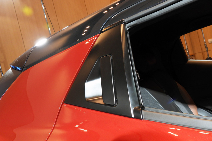 スズキeビターラZ(リアアウタードアハンドル)