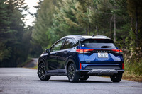 「ノートAUTECHクロスオーバーFOUR」のボディーサイズは全長×全幅×全高=4110×1700×1545mm、ホイールベースは2580mm。従来モデルよりも全長が65mm延ばされている。