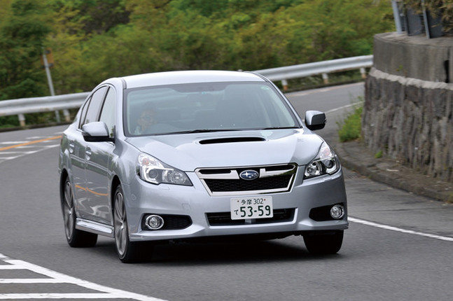 【スペック】全長×全幅×全高=4745×1780×1505mm/ホイールベース=2750mm/車重=1560kg/駆動方式=4WD/2リッター水平対向4 DOHC16バルブ(300ps/5600rpm、40.8kgm/2000-4800rpm)/価格=343万3500円(テスト車=407万4000円/本革シート+LEGACYマッキントッシュサウンドシステム&HDDナビ=64万500円)