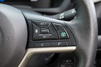 近距離移動を主な用途として想定したモデルだが、アダプティブクルーズコントロールを中心とした各種運転支援システムもオプション設定。「P」グレードの購入者では、実に86%の人がこのオプションを選択しているという。