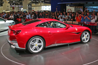 写真は、ルーフを閉じた状態。ホイールのサイズは前後とも20インチとなっている。