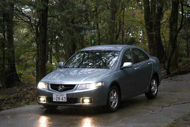 【スペック】アコード20EL(5AT):全長×全幅×全高=4665×1760×1450mm/ホイールベース=2670mm/車重=1390kg/駆動方式=FF/2リッター直4DOHC16バルブ(155ps/6000rpm、19.2kgm/4500rpm)/車両本体価格=214.0万円
