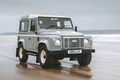 先代「ランドローバー・ディフェンダー」のレストア販売モデルに30台の限定車が登場