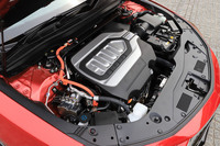 「レジェンド」のハイブリッドユニット。システム全体で最高出力382ps、最大トルク463Nmを発生する。