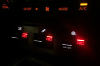 試乗時間も少ないので、取るものも取りあえず全部「R」モードにして、アクセルを床まで踏んでみた。フジツボのチタン合金製マフラーが奏でるエキゾーストサウンドがめちゃくちゃ気持ちイイ!