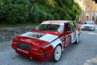 「アルファ・ロメオ75」のツーリングカーが並ぶ一角。1975年「V6」に1980年「ターボ スーペルトゥリズモ」が続く。