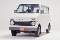 清水氏がホンダの名車として挙げたクルマを紹介。まずは「ライフ ステップバン」(1972年)。
