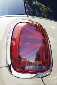 “英国らしさ”を際立たせた、MINIの特別仕様車「ヴィクトリア」登場の画像