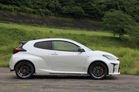 標準車の「ヤリス」とは設計が大きく異なる「GRヤリス」。生産は愛知県・元町工場内の「GRファクトリー」で行われる。