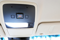 コネクティッドサービスを全車に標準搭載。「ヘルプネット」「eケア」「オペレーターサービス」といったT-Connectサービスは3年間無料。