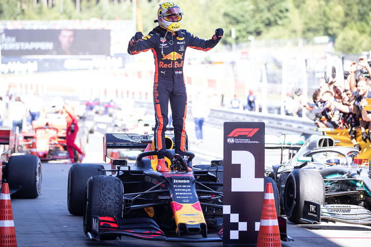2019年オーストリアGP(写真)は、マックス・フェルスタッペンのドライブでレッドブル・ホンダとして初優勝した思い出のレース。2015年から始まるホンダF1「第4期」の最初の3年はマクラーレンとの苦しい戦いとなったものの、2018年にトロロッソ・ホンダとして再出発すると、翌年にはレッドブルにもパワーユニットを供給し3勝。強いホンダの復活が始まった。
