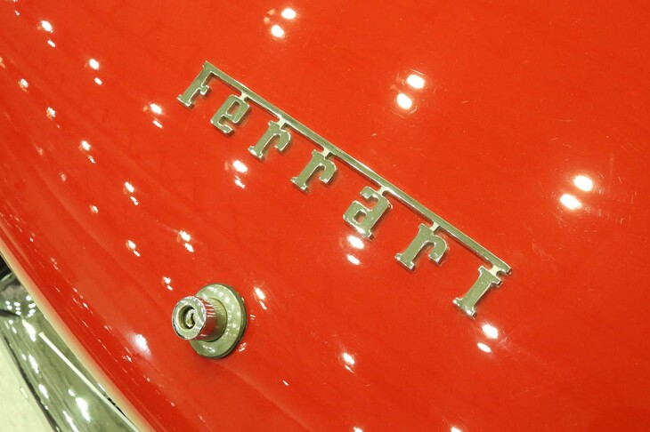 フェラーリ330GT(1967年)/Walter Wolf Racing