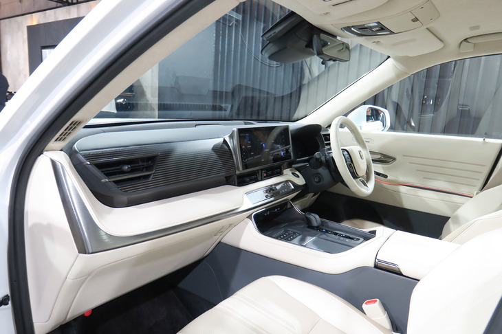 トヨタ・センチュリー(インストゥルメントパネルまわり)