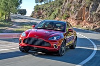 アストンマーティンがブランド初のSUVと最新のオープントップモデルを出展【東京オートサロン2020】