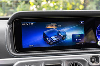 容量116kWhの駆動用リチウムイオンバッテリーをスチール製のラダーフレームに組み込んで搭載。WLTCモード計測による一充電走行距離は530kmだ。