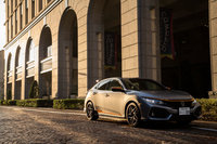 ホンダ・シビックハッチバック ホンダアクセス用品装着車(FF/CVT)の画像