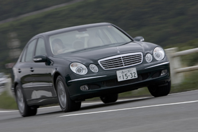 【スペック】全長×全幅×全高=4820×1820×1450mm/ホイールベース=2855mm/車重=1680kg/駆動方式=FR/3リッターV6DOHC24バルブ(231ps/6000rpm、30.6kgm/2500〜6000rpm)/価格=682万5000円(テスト車=710万8500円/前席シートヒーター付本革シート=28万3500円)