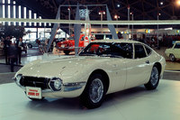 「2000GT」は1965年の東京モーターショーで発表された。「いざなぎ景気」の始まりもあり、同年の東京モーターショーは実に150万人もの来場者を集めたという。