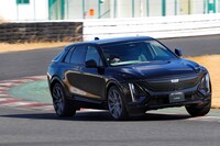 車両の根幹をなす電動パワートレインは、先進的なヒートマネジメントが自慢。安全性を高めるべく、バッテリーの状態は常に通信でGMが監視している。(車両の位置情報など、プライバシーにかかわる情報はモニタリングしていない)