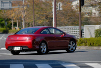 【スペック】
プジョー・クーペ407:全長×全幅×全高=4815×1870×1405mm/ホイールベース=2725mm/車重=1660kg/駆動方式=FF/3リッターV6DOHC24バルブ(210ps/6000rpm、29.5kgm/3750rpm)/価格=549.0万円(テスト車=同じ)