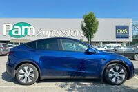 2025年7月、シエナ県のスーパーマーケットの駐車場で発見した、ドイツのナンバープレートが付いた「テスラ・モデルX」。