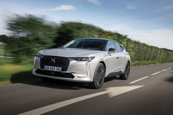 DS 4