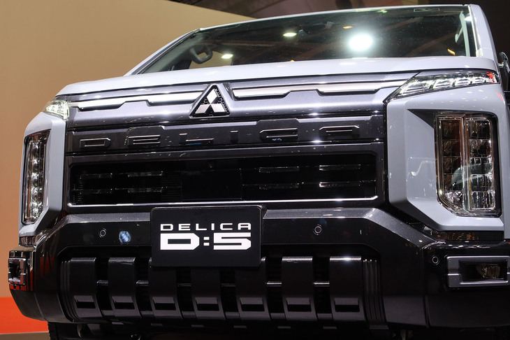 三菱デリカD:5
