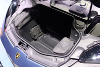 フロントのラゲッジスペース。