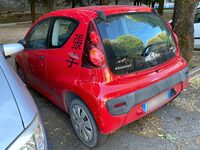 【写真7】「張宇」のステッカーが貼られた「プジョー107」。オーナーは台湾の人気歌手のファンの可能性あり。